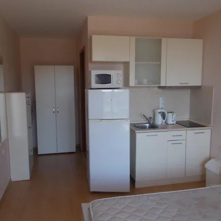 Studio Apartment In Prestige Fort Beach سفيتي فلاس